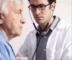 yapboz Tıbbi ya da doktor bir stetoskop hastanın dinleme için hazırlanan